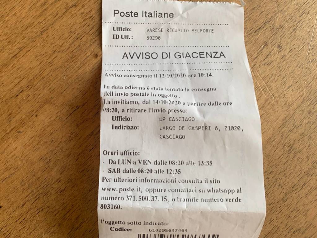 Avviso di giacenza lasciato nella cassetta postale per raccomandata non consegnata
